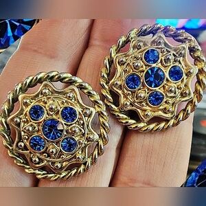 #Vintage 80's Round Gold Tone Sapphire Rhinestones Pierced Stud Earrings 1" diam